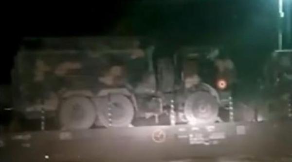 Momentul în care un tren încărcat cu tehnică militar a deraiat în Brașov (Video)