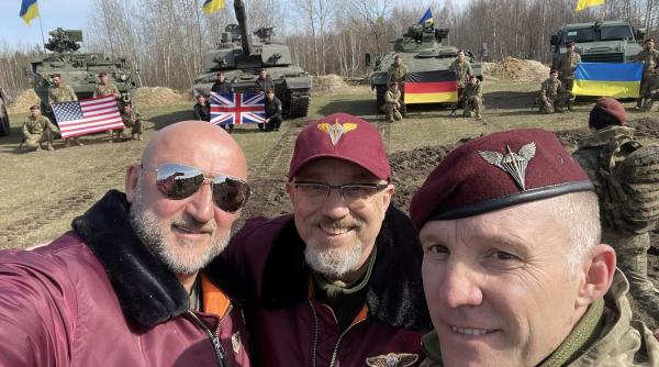 Forțele Armate Ucrainene primesc noi vehicule blindate (Foto/Video). Oleksi Reznikov: A fost o plăcere să conduc tancul Challenger 2