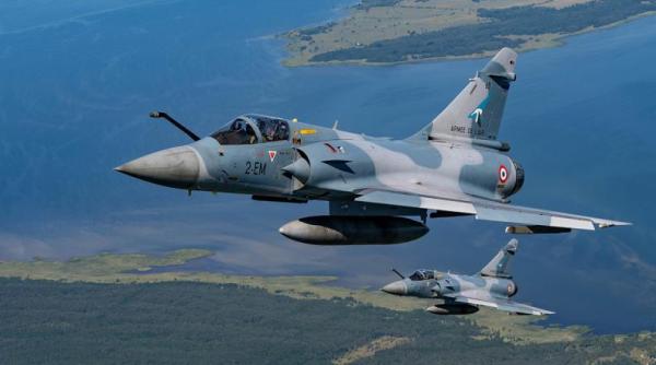 Ucraina speră să primească cel puțin 40 de avioane de luptă Mirage 2000 din Franţa