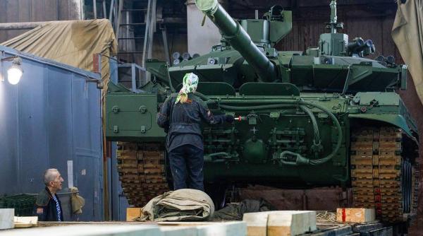 Șoigu impulsionează Complexul Militar Industrial: Până la sfârșitul anului, Rusia va crește producția de muniții de 7-8 ori