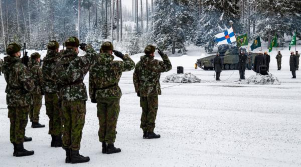 Aderare pe repede-înainte. Stoltenberg confirmă: Finlanda va deveni marţi cel de al 31-lea membru al NATO | Suedia încă blocată de Turcia și Ungaria