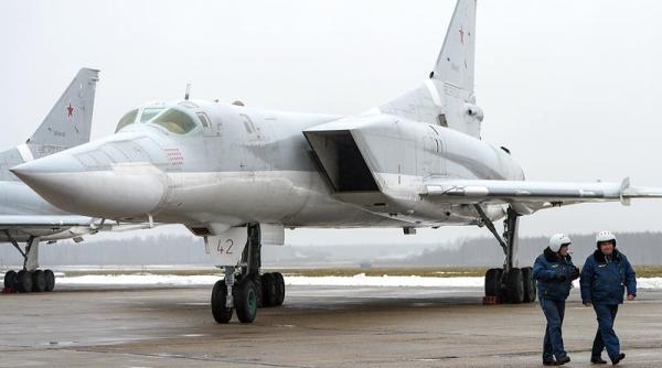 Scenariu de film pe frontul din Ucraina, partea a II-a: Serviciile ucrainene de informaţii ar fi încercat să păcălească pilotul unui bombardier rusesc Tu-22M3 