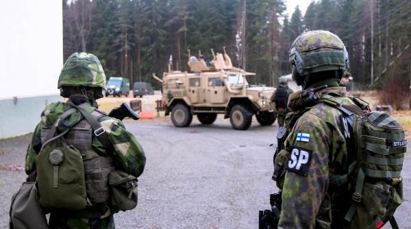 Săptămână istorică: Finlanda a devenit al 31-lea stat membru NATO. Într-o primă reacție Rusia anunță că va fi obligată „să ia măsuri”