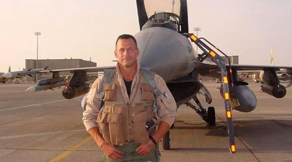 Ucraina este într-o continuă căutare de soluţii pentru a beneficia de avioane occidentale: Invitam foştii piloții de vânătoare F-16 să lupte cu Su-27 sau Su-35