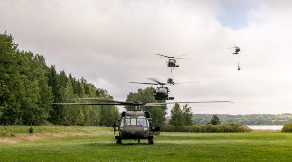 În așteptarea aderării istorice la NATO, Suedia începe cele mai mari manevre militare din ultimii 25 de ani