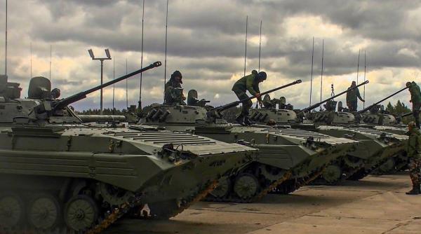 Armata rusă se pregătește de 6 luni de apărare, dar ultimele 72 de ore haotice arată câteva probleme importante