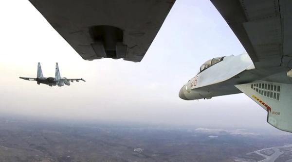 Un Su-35 al Rusiei a încercat să provoace prăbușirea unui L410 polonez la 60 km de România. Aviația militară română a fost gata să intervină