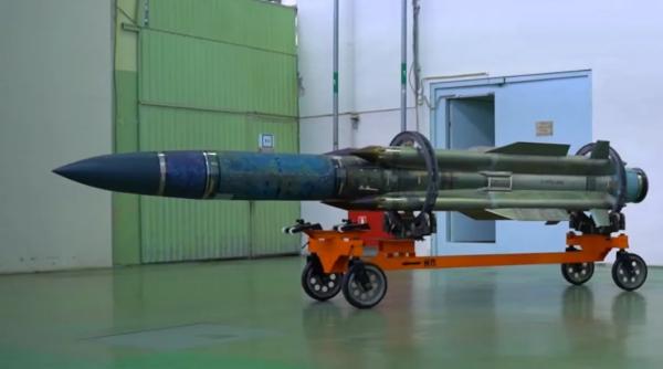 Cu imaginea făcută praf de ”reușita” Kinzhal în Ucraina, propaganda rusă a prezentat racheta antiradar Kh-31 PD