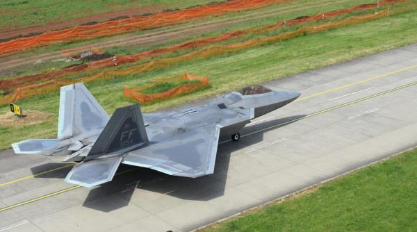 Forţele Aeriene ale SUA au trimis avioane F-22 Raptor în România: Vor executa misiuni de antrenament alături de aeronavele Forțelor Aeriene Române