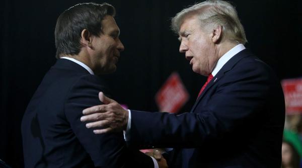 Prima coliziune între Trump și DeSantis, dar cu mânuși. Marile diferențe dintre ei și un scenariu pentru confruntarea cu Joe Biden din 2024