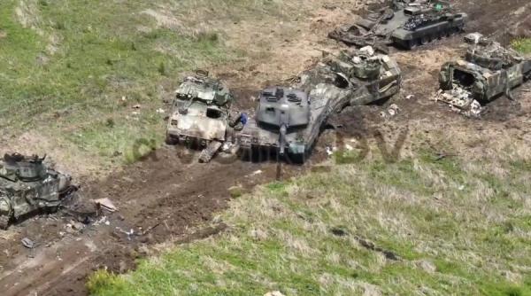 Cum au capturat rușii un tanc german Leopard 2A6 și 4 blindate americane Bradley (VIDEO). În presa rusă e Revelionul