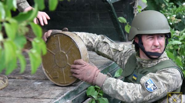 În sudul Ucrainei are loc un „război al minelor”, care explică avansul lent al Kievului. General polonez: Ucrainenii caută punctele slabe și vor avansa ”pe maximum două direcții”