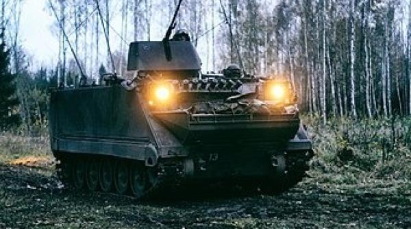 Australia acordă un nou pachet de sprijin militar pentru Ucraina. Vehiculele Hawkei nu ajung acum, însă vin 28 de blindate M113  