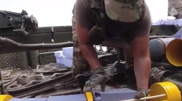 Propaganda rusă bate la toate ușile: Fluturași în limba engleză, distribuiți cu ajutorul proiectilelor de artilerie