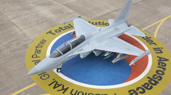 Forțele Aeriene poloneze primesc primele întăriri din Coreea: Primul avion FA-50 pleacă spre Polonia