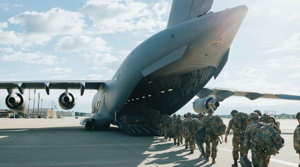 Președintele lituanian vrea baze permanente ale NATO la granițele ruse