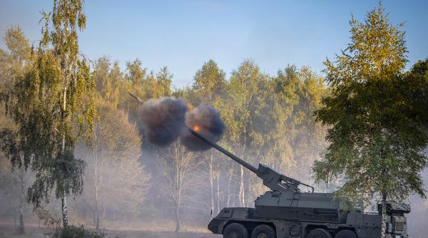 Reușită a industriei de apărare din micuța Slovacie: Primele 2 obuziere autopropulsate Zuzana 2 dintr-un lot de 16 - predate Ucrainei