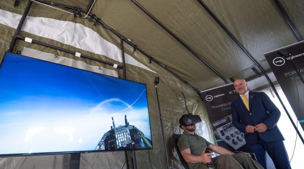 Ucraina a primit "primul F-16", sub forma unui simulator. Zelenski a doborât în mediul virtual un bombardier Tu-95 rus