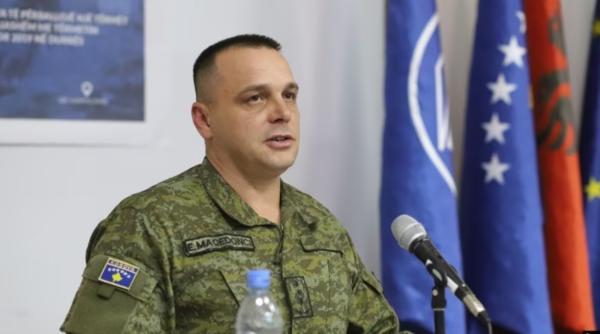 Fostul șef al Departamentului Operații și Instrucție din Statul Major al Forței de Securitate din Kosovo devine ministru al Apărării la scurt timp după trecerea în rezervă
