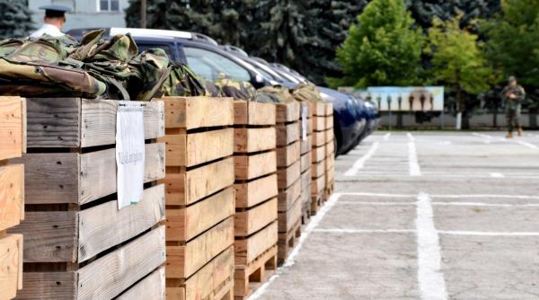 România a donat căști de protecție, veste antiglonț și mașini de teren R. Moldova. Modernizarea Armatei Naționale, un obiectiv asumat de România