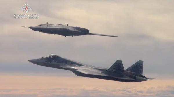 Okhotnik se naște mai ușor decât Su-57? Rușii spun că testele noilor drone grele de atac Okhotnik S-70 sunt finalizate. Din 2024 - producția și livrarea