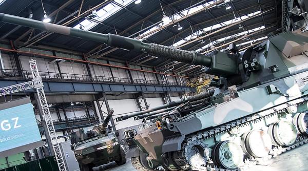 Polonia alocă alte 3 miliarde de dolari pentru industria de apărare: Obiectivul, creşterea capacităţilor de producția a armamentului