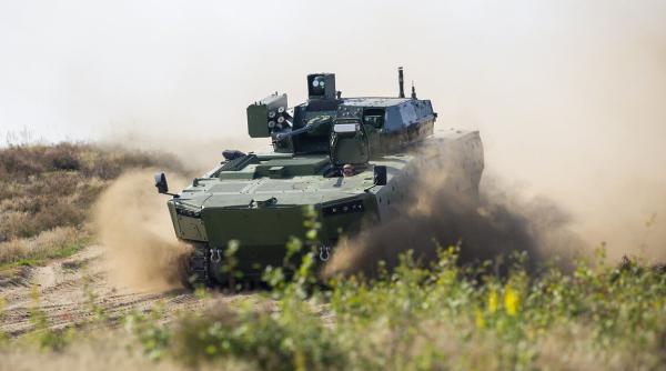 Polonia e de neoprit și își pune industria la treabă. Armata va primi în regim de urgență 700 de mașini de luptă grele CBWP