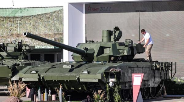 Nemulțumiți de eficiența lor pe front, rușii “recheamă în service” tancurile T-14 Armata. Blindatele vor fi reparate, în funcție de deficiențele constatate
