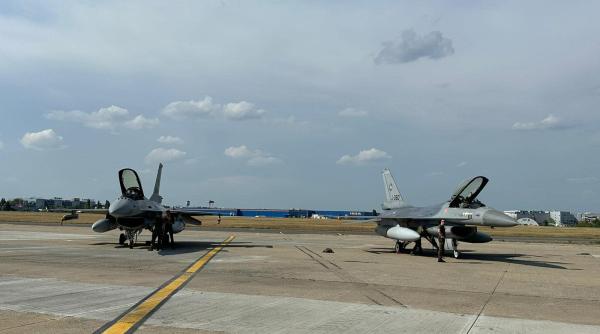 A început BIAS 2023. Cel mai mare show aviatic din România va reuni peste 100 de avioane militare și civile