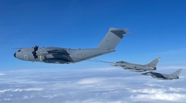 Intervenție rapidă de la distanțe mari deasupra României: Aviația de luptă aliată a făcut o demonstrație de forță deasupra României