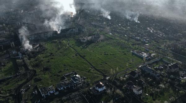 Recuperarea Bahmutului, o misiune dificilă. Comandant ucrainean: E crucial ca inamicul să nu fie lăsat să-și creeze sistemul de apărare din sud 