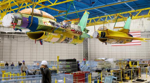 Industria aeronautică din Polonia își extinde competențele în producţia de F-16: Aproximativ 70-80% din structura fuzelajului va fi creată la PZL Mielec