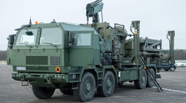 Polonia îşi consolidează capacitatea de apărare: Au fost semnat contracte pentru achiziţia a 46 de sisteme Narew, cu tot cu 1.000 de rachete antiaeriene