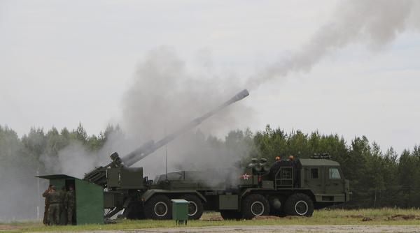 Industria rusă caută soluții la artileria NATO: Rostec dezvoltă noi obuze ghidate „care vor fi superioare celor ale NATO”