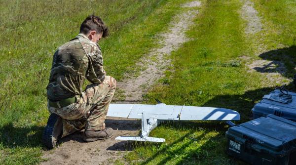 În plin război al dronelor, Armata română va avea un UAV de concepție proprie. La anul ajung și primele drone Bayraktar TB2