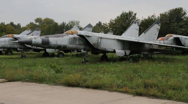 Ucraina a confiscat şapte avioane ruseşti MiG-25: Vor ajunge o sursă de piese de schimb pentru aeronavele Forțelor Aeriene Ucrainene