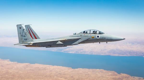 Israelul a bombardat aeroporturile din Damasc și Alep cu câteva minute înainte de aterizarea unui avion iranian. Aeronava a făcut cale întoarsă