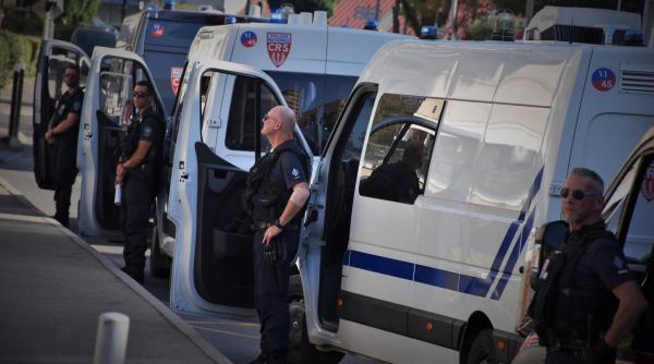 Atac terorist la o școală din Franța. Presa din hexagon spune că autorul e un un cecen cunoscut ca islamist radical