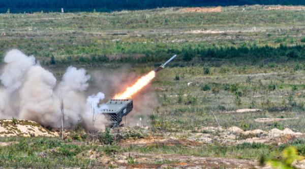 Rusia se laudă că folosește aruncătoare de flăcări TOS-2 Solntsepek pe care prizonierii ucraineni le consideră printre „armele teribile ruse”