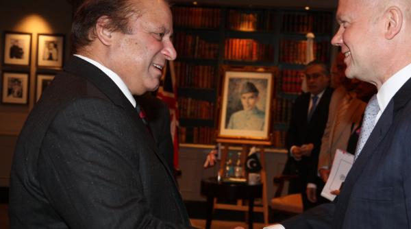 Fostul premier pakistanez Nawaz Sharif s-a întors acasă din exil