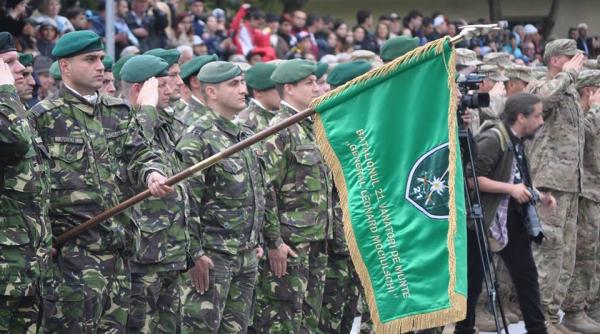 Secretarul general adjunct al NATO, Mircea Geoană, participă la Ziua Vânătorilor de Munte din Braşov