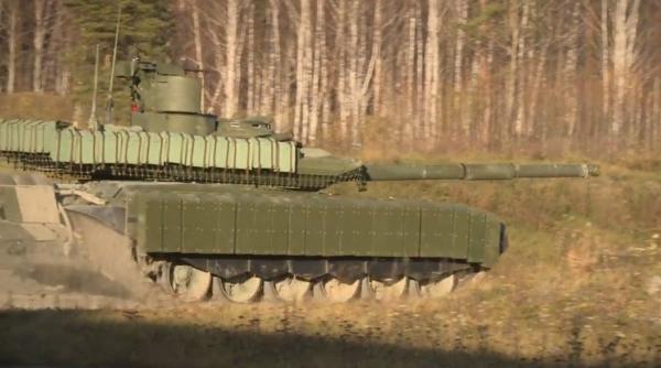 Mult lăudatul tanc rusc T-90M Breakthrough este readus în centrul atenţie (Video). Ruşii susţin că i-au adus îmbunătăţiri majore