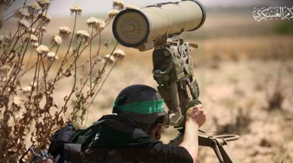 Teroriştii Hamas au distrus un transportor blindat israelian Panther, utilizând o rachetă anti-tanc Kornet (Foto/Video)