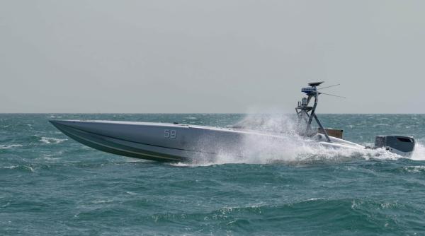 „Următorul nivel”: ambarcațiune fără pilot a Marinei americane trage în premieră cu muniții loitering în Orientul Mijlociu