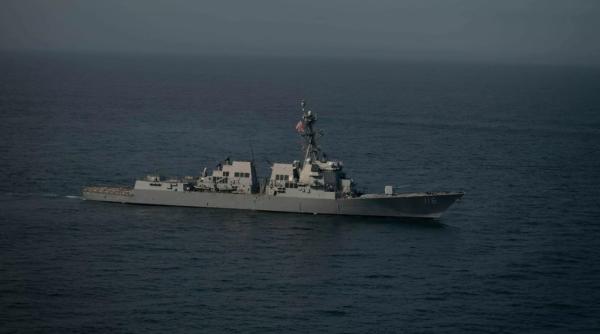 Distrugătorul american Thomas Hudner atacat din Yemen cu mai multe drone. Toate au fost doborâte