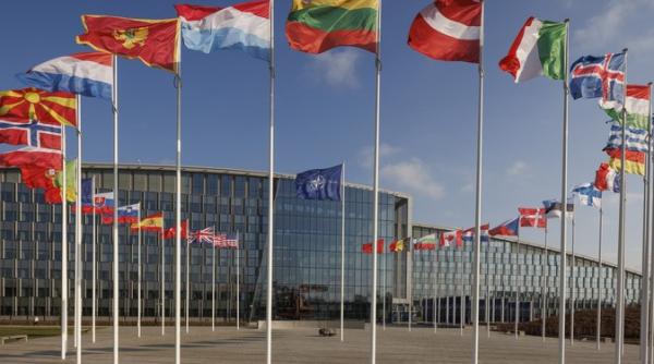 Miniștrii de externe ai NATO se întâlnesc la Bruxelles. Vor discuta de Ucraina și Orientul Mijlociu. ”Este în interesul nostru ca Putin să nu câștige acest război”