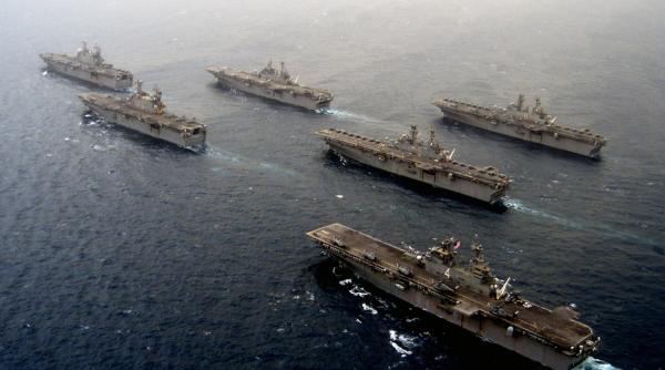 SUA în discuții pentru a forma un grup operativ de protecție a navelor comerciale în Marea Roșie