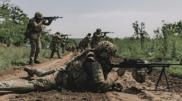 După luptele grele de lângă Bakhmut, Brigada 3 Asalt ucraineană este retrasă de pe linia frontului