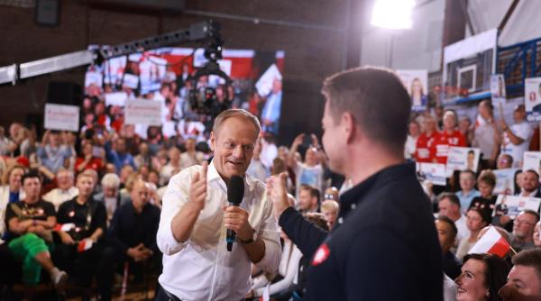 Premierul polonez Morawiecki pierde votul de încredere. Liberalul pro-european Donald Tusk urmează să-i ia locul