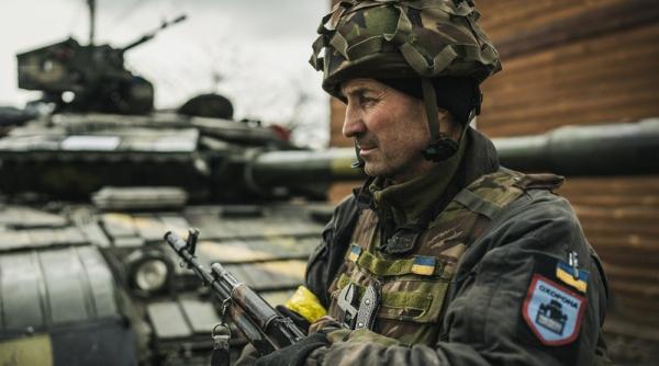 "Nu ne vom opune producătorilor cehi care livrează echipamente militare". Cehia va continua să sprijine militar Ucraina, dar baza vor fi companiile din industria de apărare